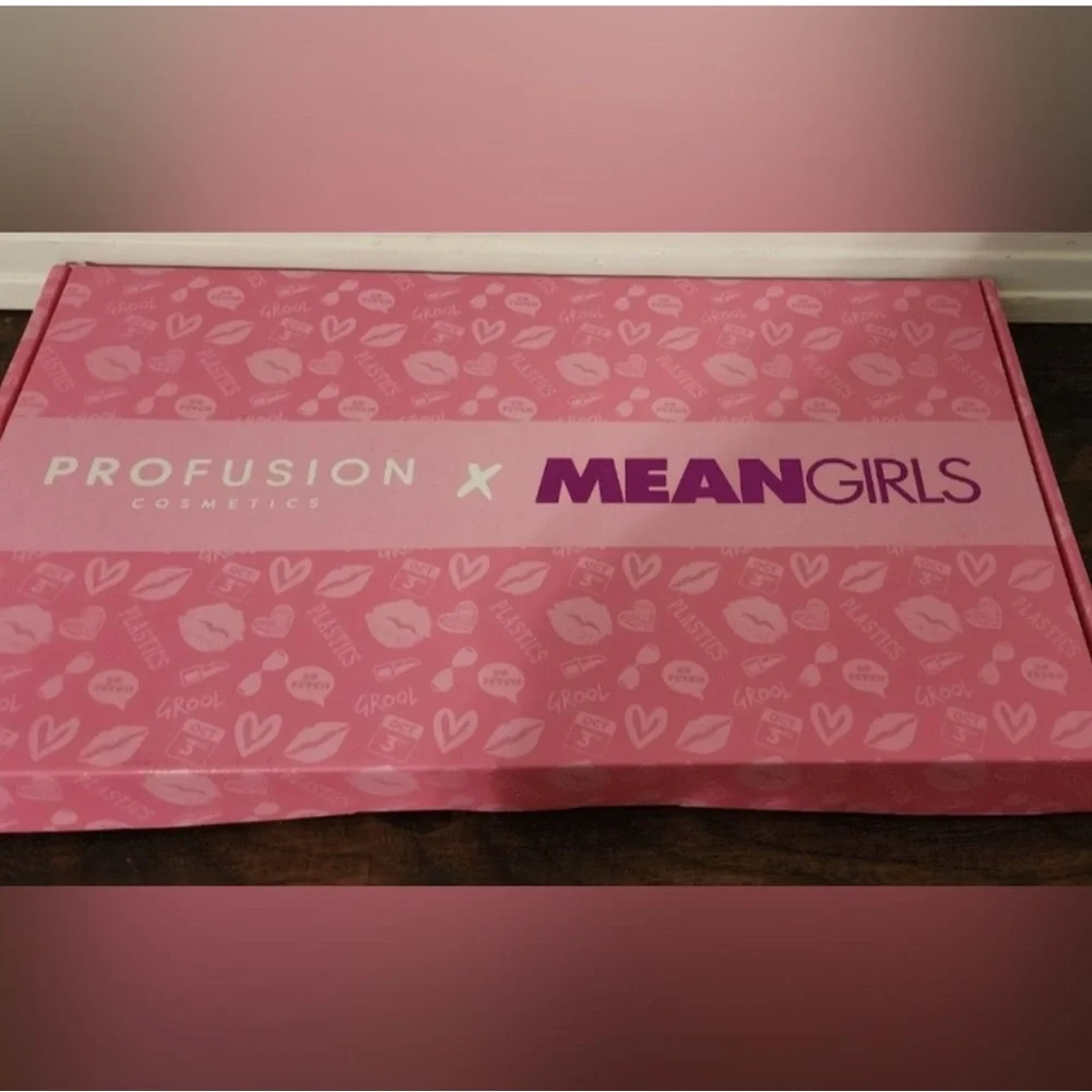 BNIB 💋 Mean Girls x Profusion PR Box
Collectors Edition - Picture 7 of 7
